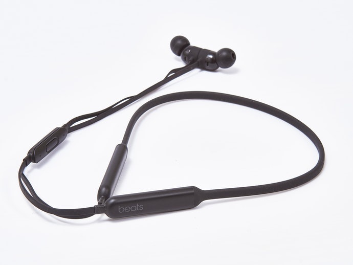The Merits and Demerits of Owning Neckband Earphones