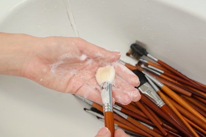 Tips for Maintaining Your Bronzer Brush