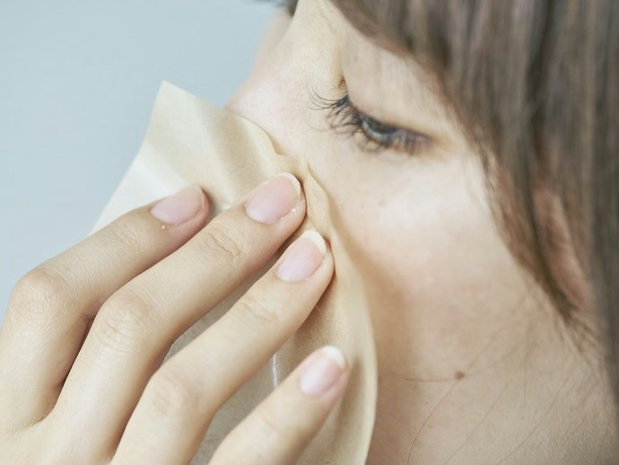 How to Use Blotting Paper