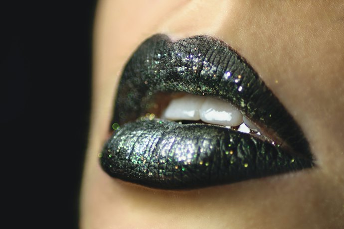 Play With Shades to Accompany the Black