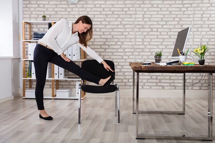 Learn to Manage Your Back Pain While at Work