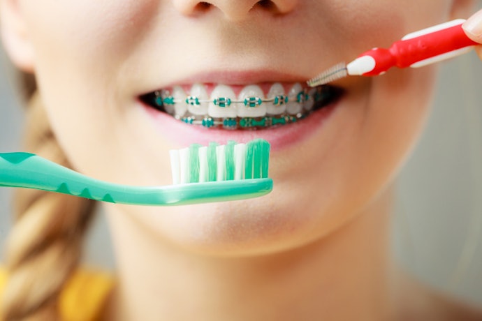 The Benefits of an Interdental Brush