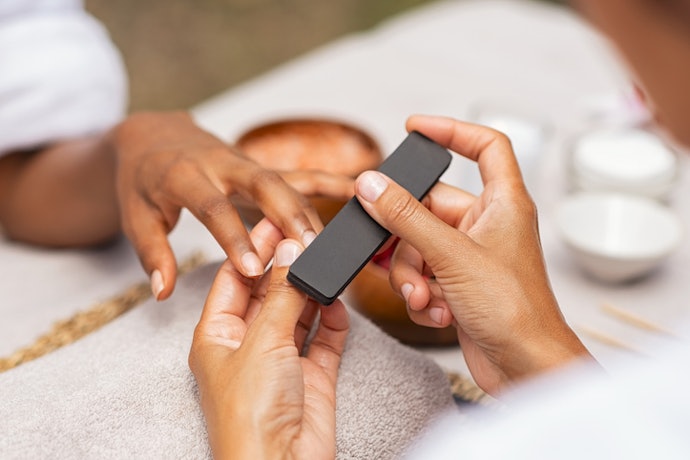 Nail Files vs. Buffers: What’s the Difference?