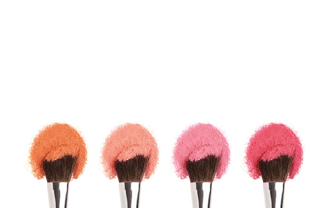 Differences Between a Powder Brush and a Blush Brush