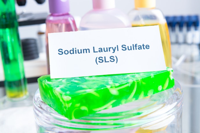 Why Should You Choose a Sulfate-Free Shampoo?
