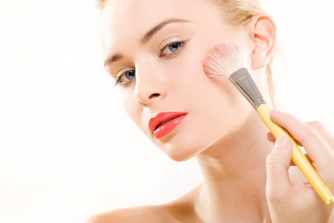 What Can a Setting Powder Do for Oily Skin?