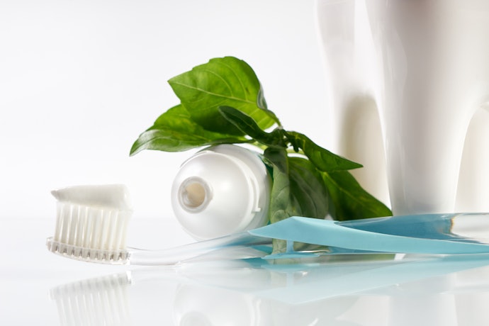 Why Use a Natural Toothpaste, According to a Dental Hygienist