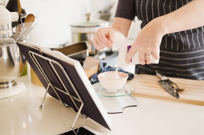 Get the Right Size Stand for Both Your Kitchen and Cookbooks