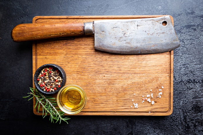 Look for a Carving Board With Juice Grooves