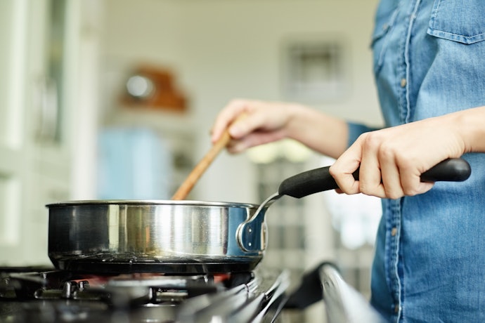 Look at the Cookware's Handles