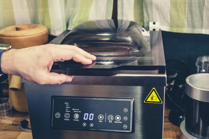 Choose Between External, Chamber, and Handheld Vacuum Sealers