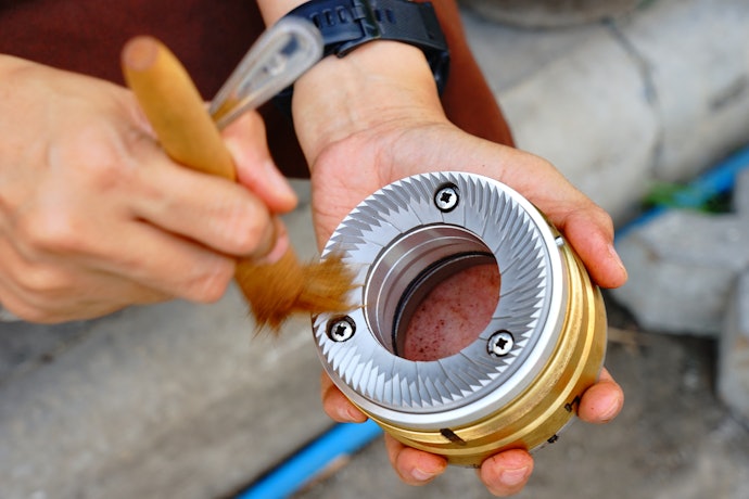 Make Sure the Grinder Is Easy to Clean and Maintain