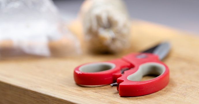 Pick Non-Slip Handles That Feel Comfortable to You