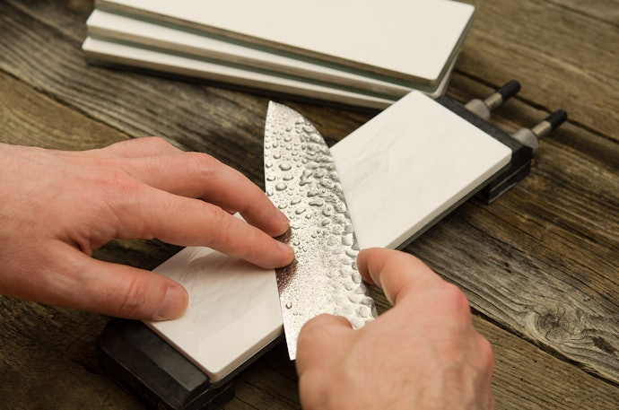 Look at the Blade Material and Design to Find Its Cutting Efficiency