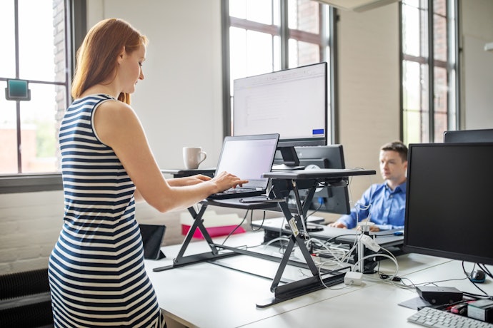 Check the Weight Capacity of the Desk Riser