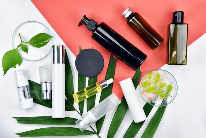Look for a Multi-Purpose Setting Spray to Reduce Clutter