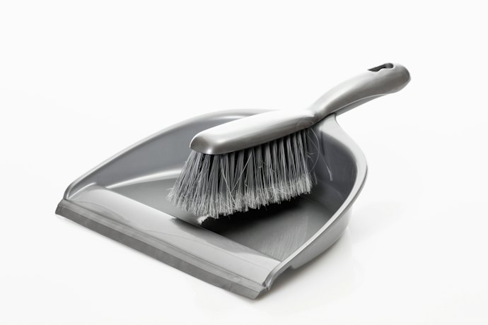 Decide if You Need a Dustpan and Broom Set
