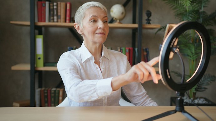 Make Sure Your Ring Light is Big Enough for Your Device