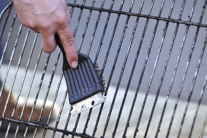 Choose the Bristle Material Based on Your Grill Grate