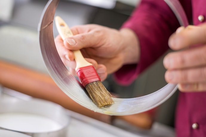 Decide Between Boar, Teflon, Silicone and Nylon Bristles