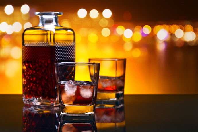 Look for Decanters That Can Hold a Full Bottle of Whiskey
