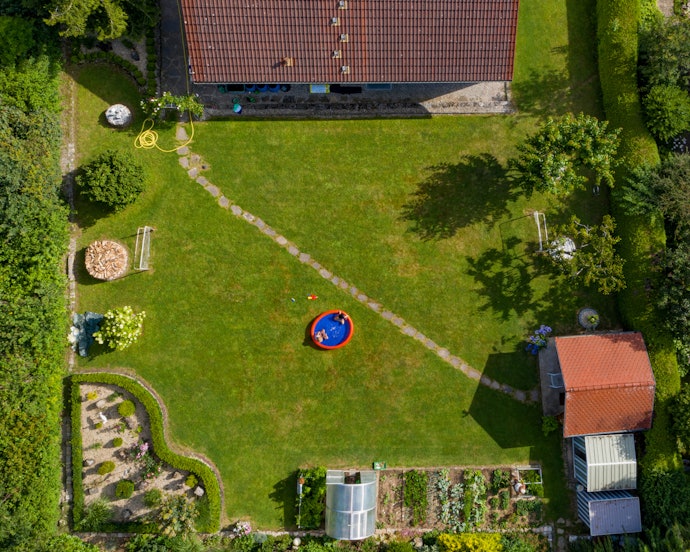Find a Length That's Compatible With Your Garden Size