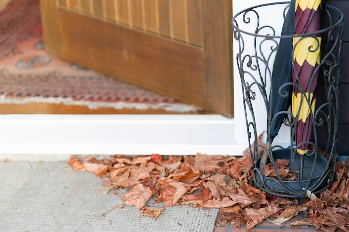 Choose the Right Umbrella Holder Material