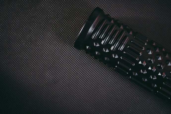Choose Smooth for Versatility, Textured for Targeting Pressure Points