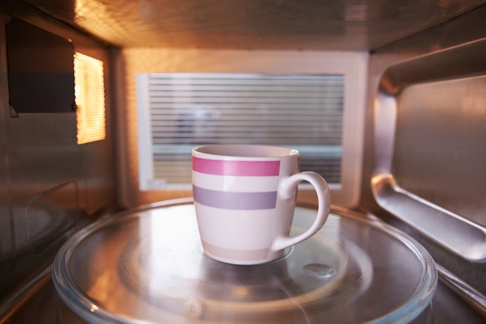 Make Sure it Can Retain Heat While Being Safe
