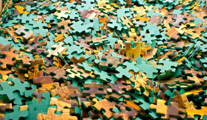 Judge Complexity by the Number of Pieces
