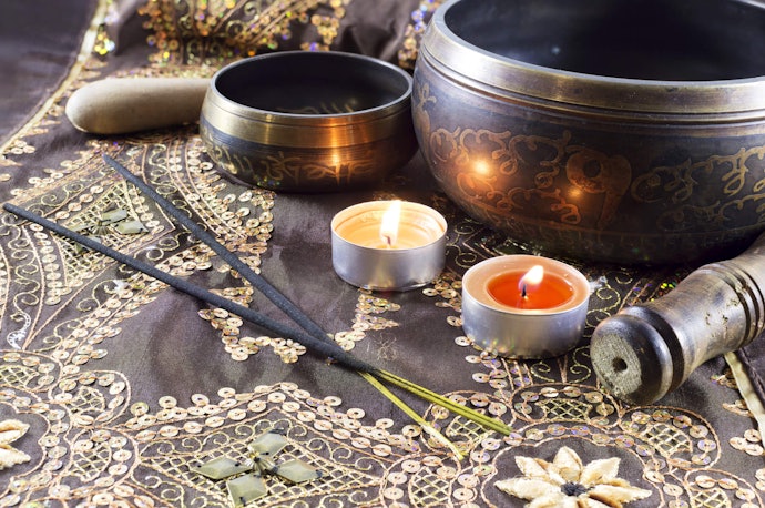 Decide Between Ancient and Modern Bowls