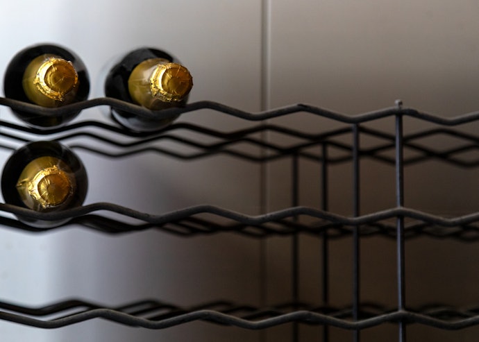 List Up Specific Bar Cart Features You'll Need