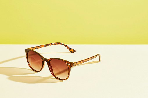 Decide Between Polarized, Anti-Glare, and Non-Polarized Lenses