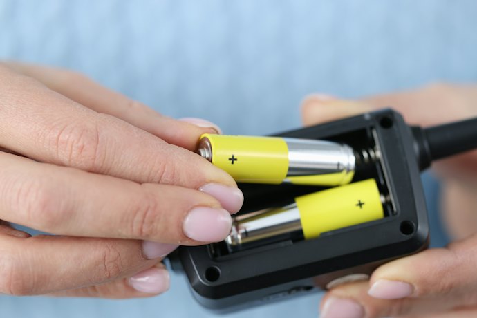 Choose Between Different Power Sources Like Battery, Solar, and Hand Crank