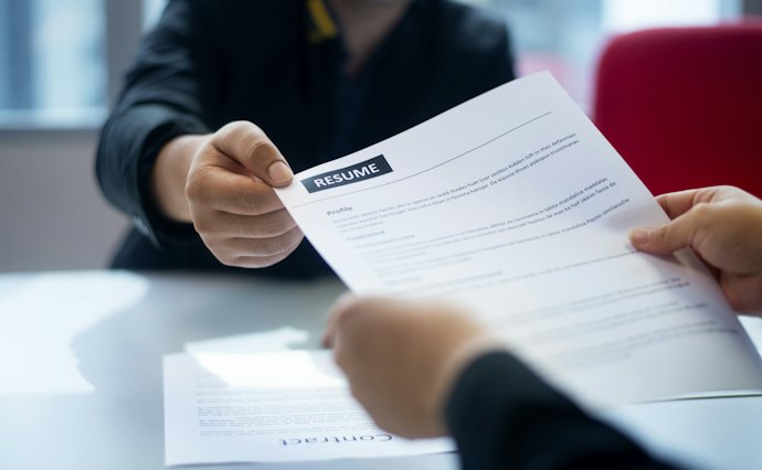Free Resume Building Apps Offer the Basics