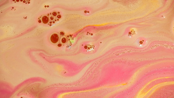 Colorful Bath Bombs Turn Water into Art