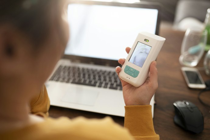 Smart Monitors, Cameras, and Speakers Are Good For Multi-Tasking Dads