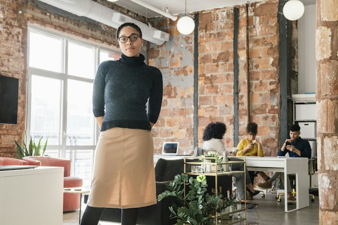 Midi Skirts Hit Below the Knee