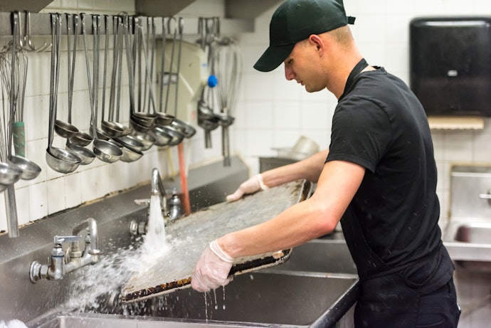 Stainless Steel Is Perfect For Heavier Utensils