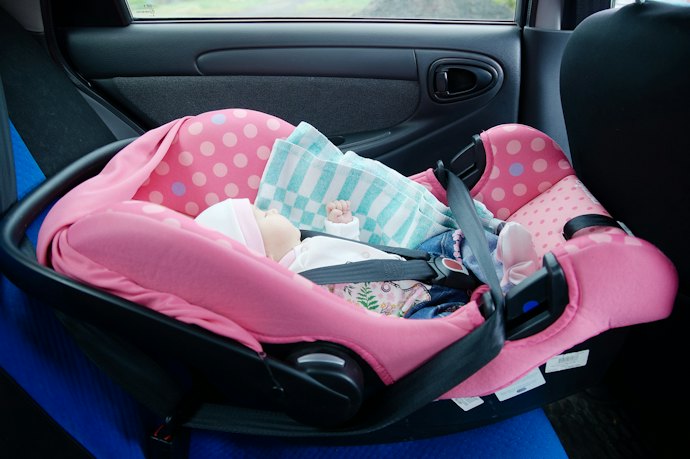 A Travel System With a Carseat for Easy Transportation