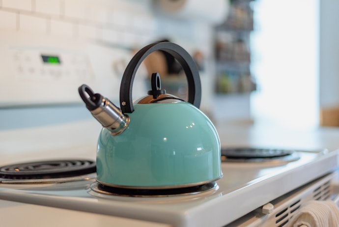Metal Offers Durability and Heat Retention