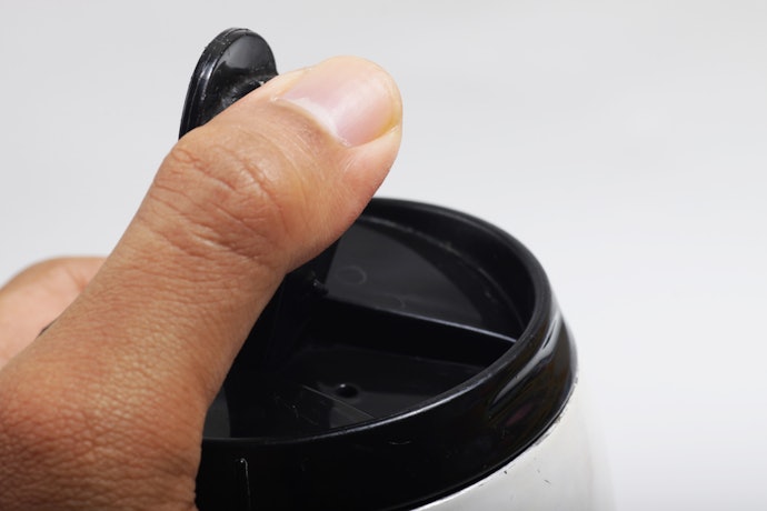 Flip-Top Lids Are the Easiest to Open