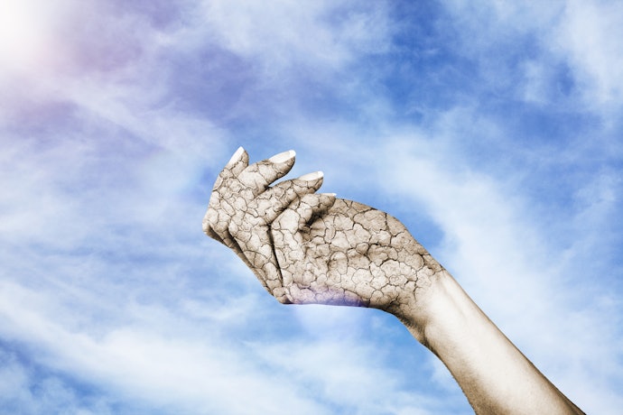 Moisturizing Exfoliants Like Oatmeal or Coconut Oil for Dry Skin