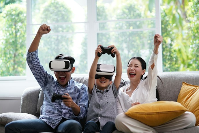 Single-Player for Immersion, Online Games to Play With Friends