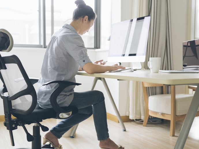 Adjustable Height Chairs Keep Your Knees and Feet in the Right Place