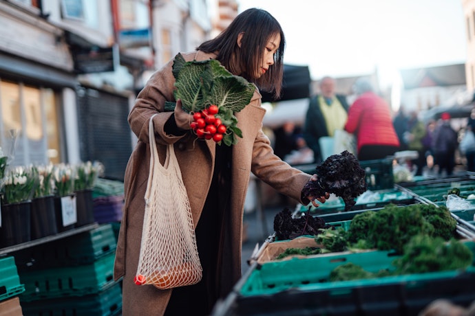 Look for Seasonal and Locally-Available Ingredients