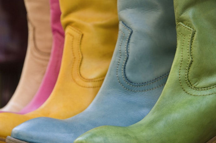 Choose Between Neutral or Colorful Options