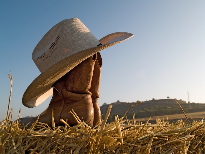 Straw Is Lightweight and Breathable