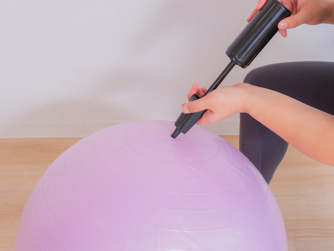 Exercise Balls that Come With an Air Pump Can Be Inflated Immediately