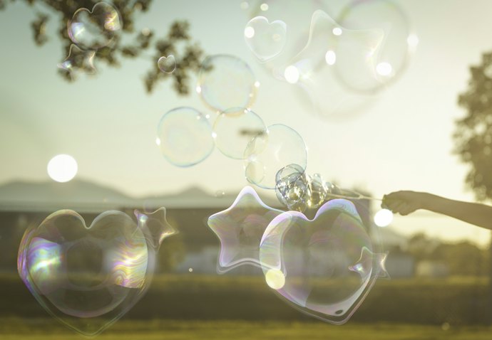 Manual Bubble Wands Offer a Range of Sizes and Shapes